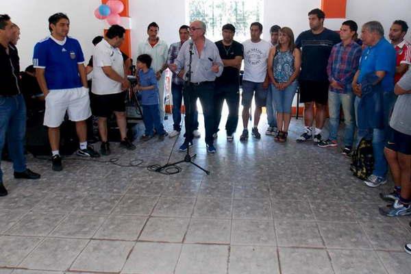 Los miembros de la Unioacuten de Aacuterbitros de Fuacutetbol Amateur de Santiago del Estero festejaron su diacutea 