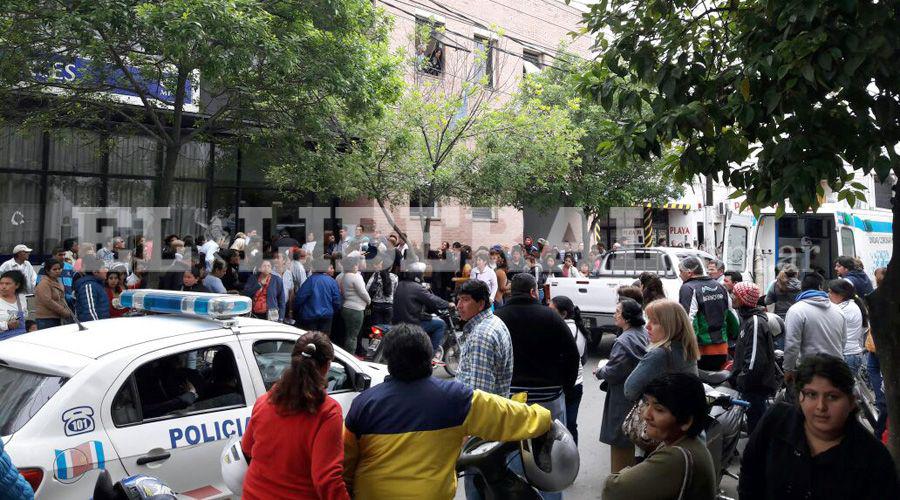 Un hombre se descompensoacute y murioacute en la Anses