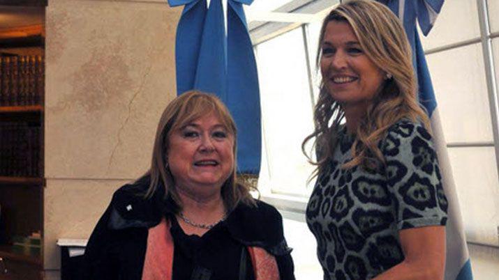 Maacutexima se reunioacute con Malcorra al llegar a Argentina