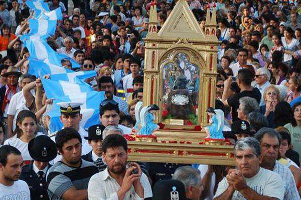 La comunidad de Sumampa prepara con juacutebilo la fiesta anual de la Virgen