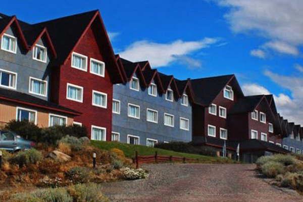 Acusan a Cristina por ampliar Los Sauces con fondos puacuteblicos