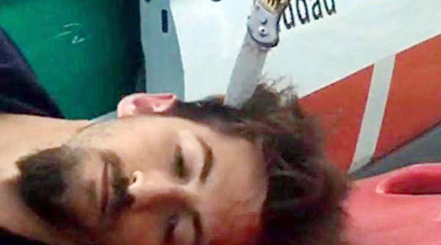 Apuntildealoacute a dos chicas y los vecinos le clavaron el cuchillo en la cabeza