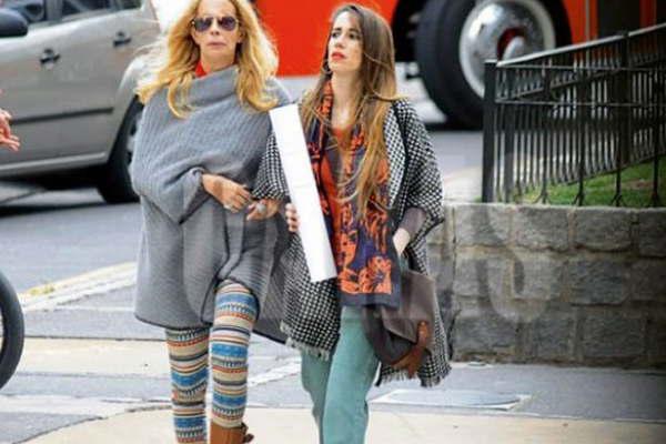 Mariacutea Valenzuela-  iexclLa parca me sigue 