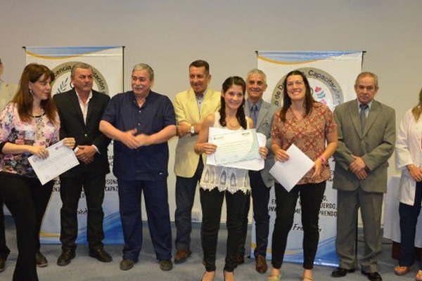 Egresaron 37 profesionales de la salud con distintas especialidades