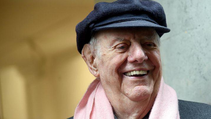 Murioacute Dario Fo Nobel de Literatura en 1997
