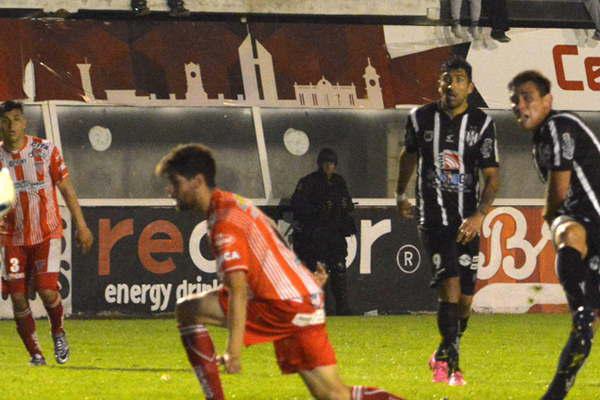 Central Coacuterdoba lo ganoacute a puro coraje