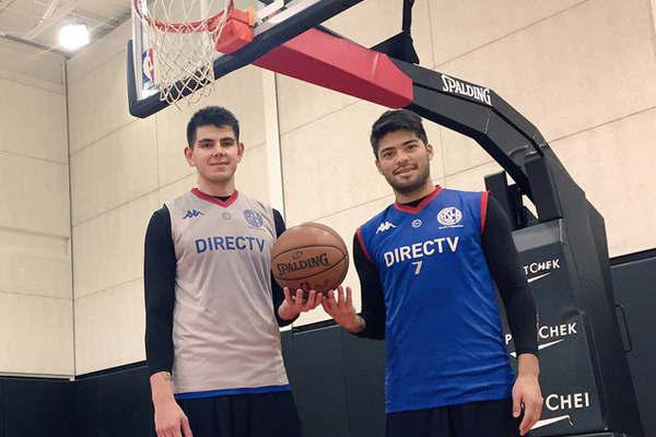 Deck y Aguirre en un partido histoacuterico