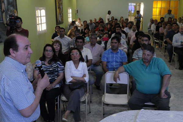 Presentaron programa de apoyo a emprendedores santiaguentildeos