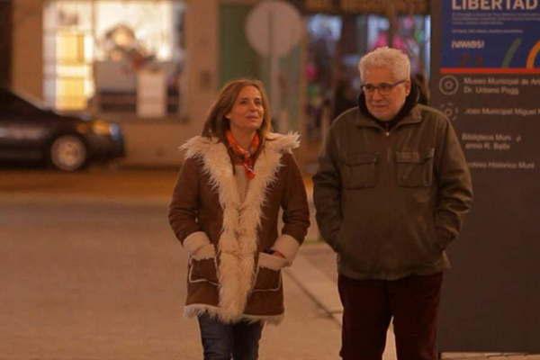 Gabriela Toscano vuelve a la pantalla  con El paiacutes en escena por la TV Puacuteblica 