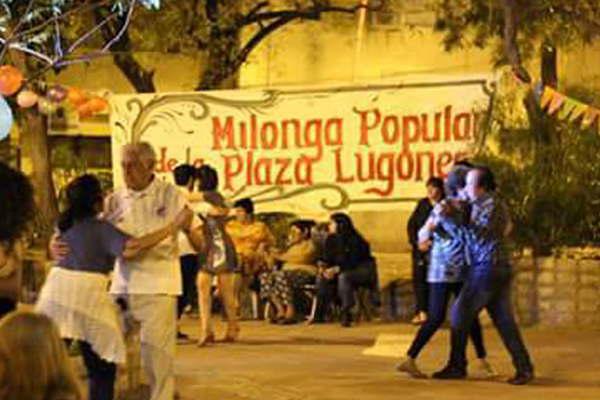Celebracioacuten y magia de la Milonga  Popular de la plaza Lugones