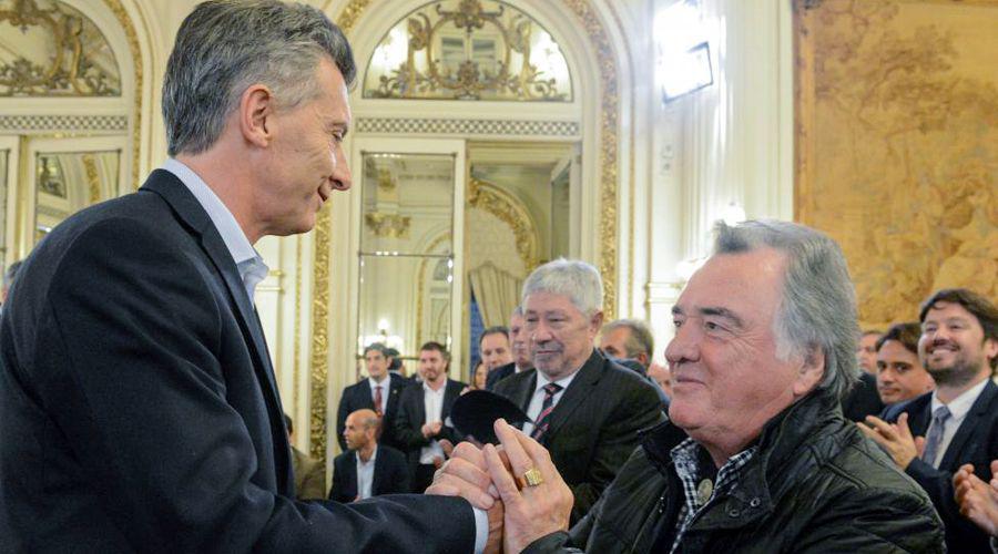 Barrionuevo- Macri necesita tiempo para solucionar el deacuteficit que heredoacute