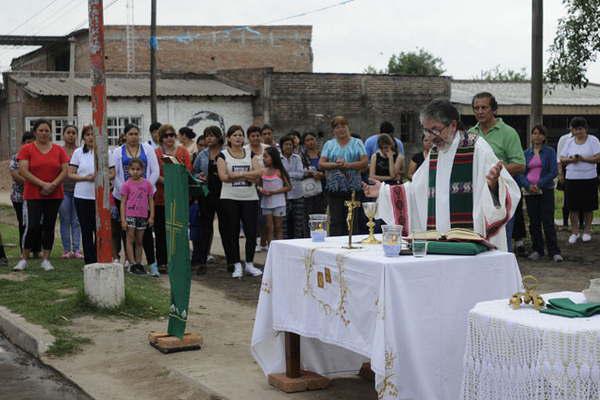 Curas villeros aseguran que a Viroche lo matoacute la mafia