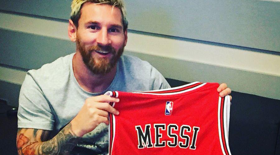 Leo Messi y un regalo de los Chicago Bulls