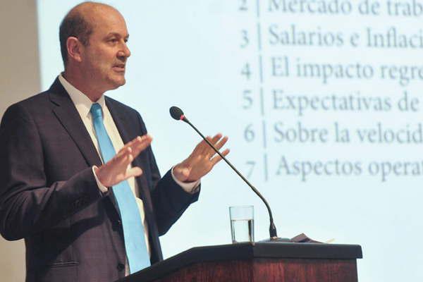 Sturzenegger afirmoacute que la inflacioacuten se mueve al 20-en-porciento- anual