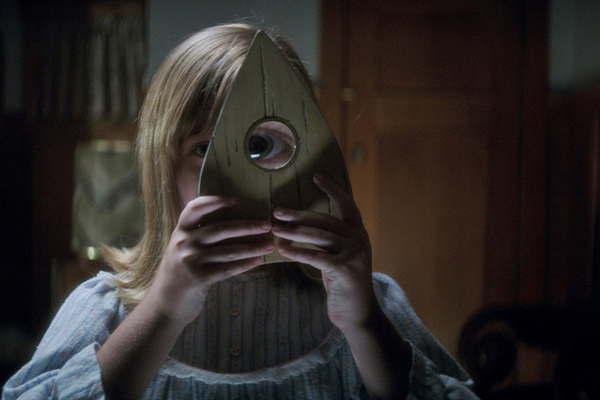 El terror se apodera en Ouija- el origen del mal