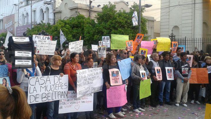 #NiUnaMenos- la marcha santiaguentildea en fotos y videos