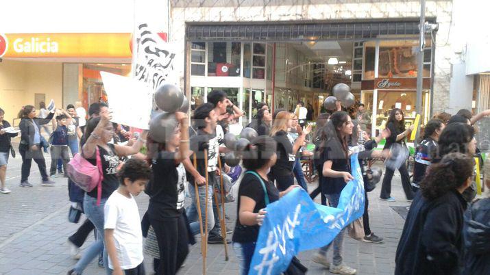 #NiUnaMenos- la marcha santiaguentildea en fotos y videos