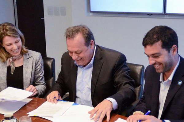 Jubilados tendraacuten descuentos del 30-en-porciento- en Aeroliacuteneas Argentinas