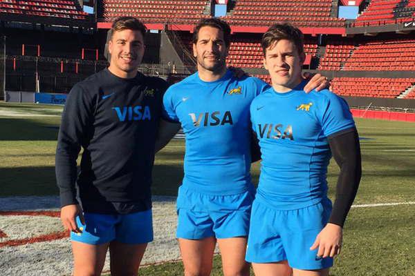 Hourcade citoacute a los tres santiaguentildeos 