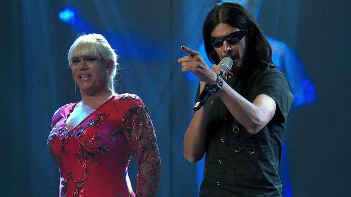 El increiacuteble imitador de Valeria Lynch en el debut de Hacelo feliz