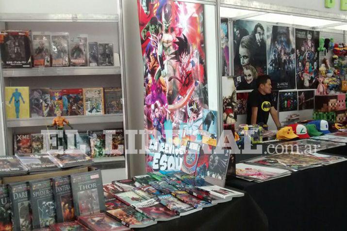 Las mejores fotos de la primera jornada de la Feria del Libro