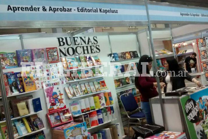 Las mejores fotos de la primera jornada de la Feria del Libro