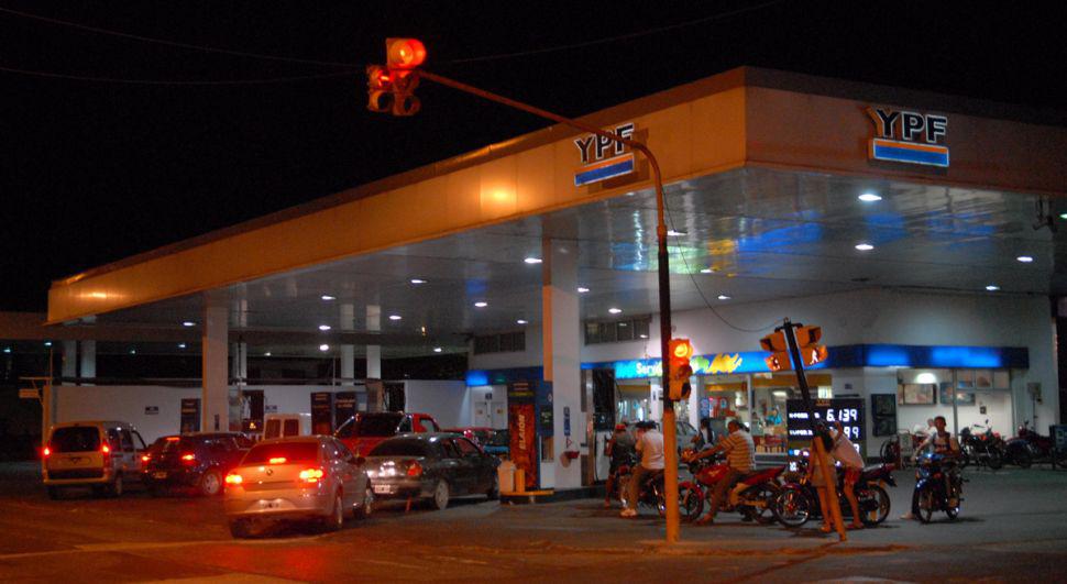 El precio de la nafta podriacutea volver a subir en noviembre