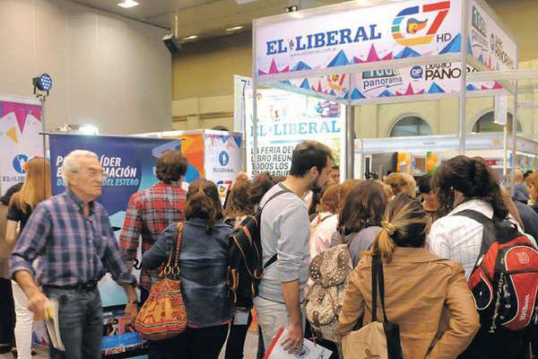 Cientos de personas visitaron el stand de EL LIBERAL