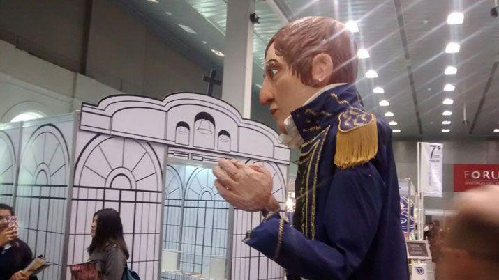 Cientos de personas visitan el stand de EL LIBERAL en la Feria del Libro