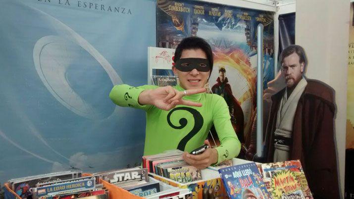 Cientos de personas visitan el stand de EL LIBERAL en la Feria del Libro