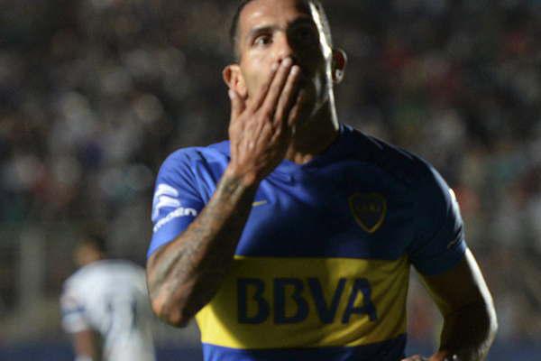Teacutevez cumple 15 antildeos de su debut en la Primera de Boca