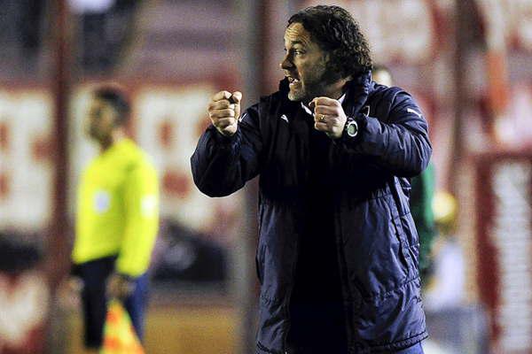 Milito quiere jugar un desempate con Atleacutetico Tucumaacuten