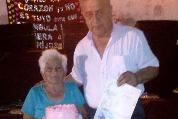 Las madres de la localidad de Los Quiroga recibieron su homenaje