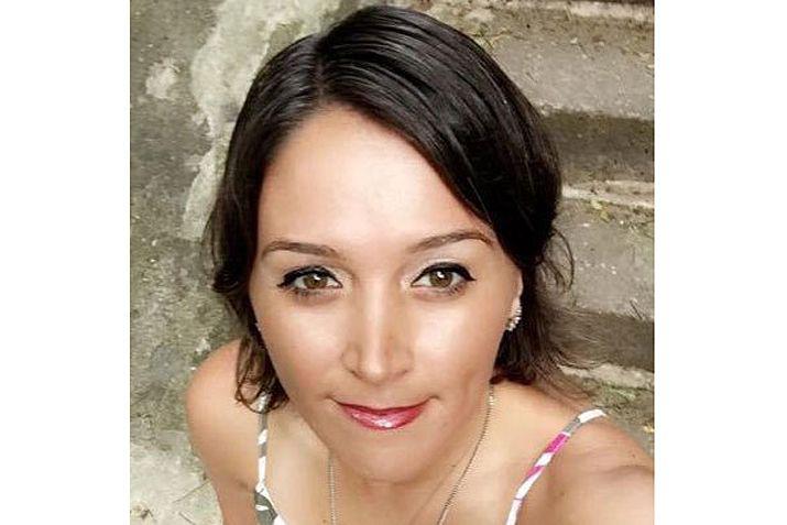 La maestra enfrenta 200 cargos por abusar sexualmente de dos alumnos