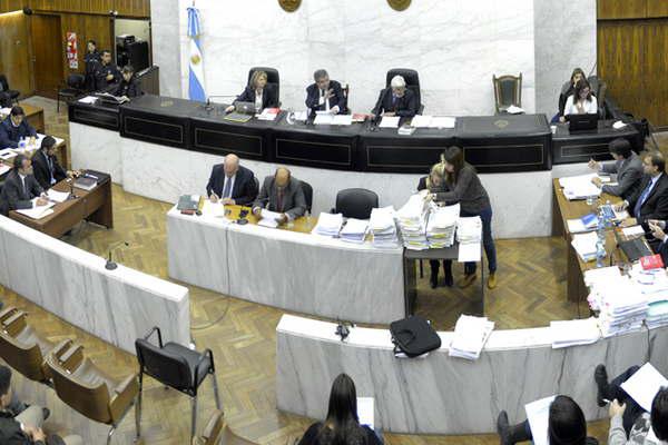 Renunciaron los tres jueces  y se retrasa la Megacausa III 