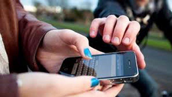 Detienen a dos peligrosos arrebatadores por el robo de un celular