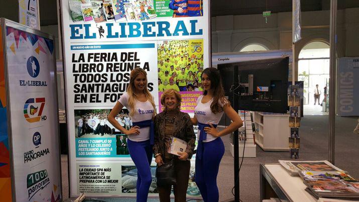 La Feria del Libro uno de los atractivos de este saacutebado