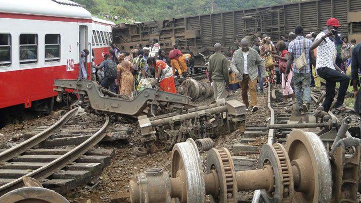 Cerca de 70 muertos deja un accidente ferroviario en Cameruacuten