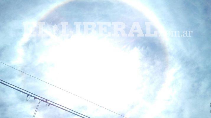 El halo solar se dio este mediodía
