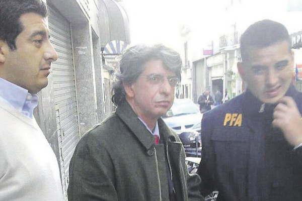 Tambieacuten se perdioacute el expediente de la nueva denuncia contra Pericaacutes y Tarchini Saavedra