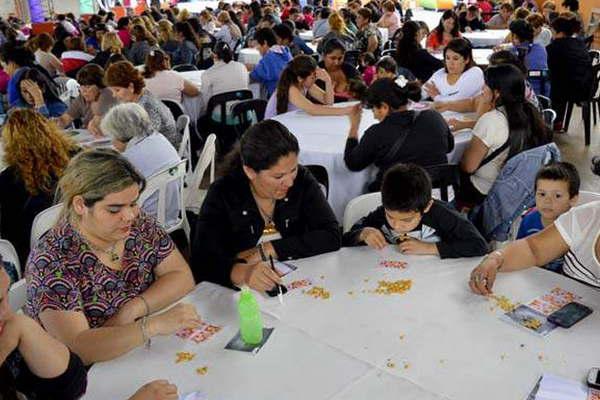 Emotivos momentos se vivieron en la fiesta y homenaje del intendente Mirolo a las mujeres