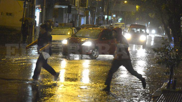 Tormenta y granizo en la Madre de Ciudades