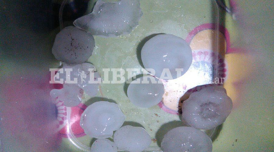 Las piedras sorprendieron en la madrugada