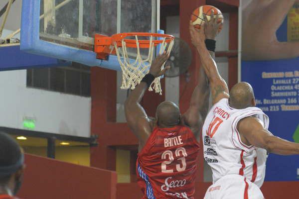 Quimsa volvioacute a ganar y se mantiene como uacutenico escolta 