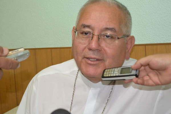 Francisco pide mejor calidad de sacerdotes