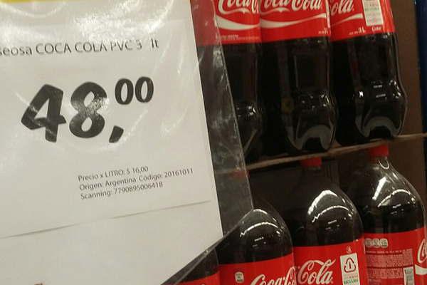 Subieron los precios de las gaseosas en un 8-en-porciento- promedio en Santiago