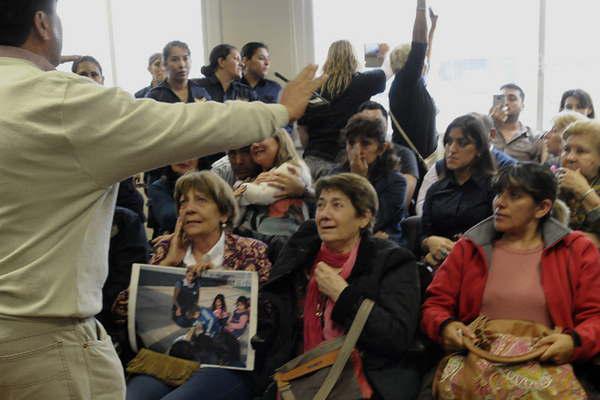 La mutilaron y con sus manos con sangre se fueron a cenar