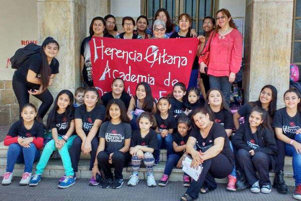 La academia termense Herencia Gitana brilloacute en un certamen nacional