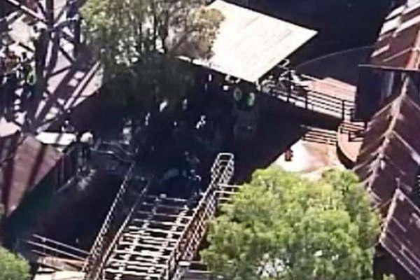 Cuatro personas perdieron la vida en un accidente ocurrido en un popular parque temaacutetico de Australia