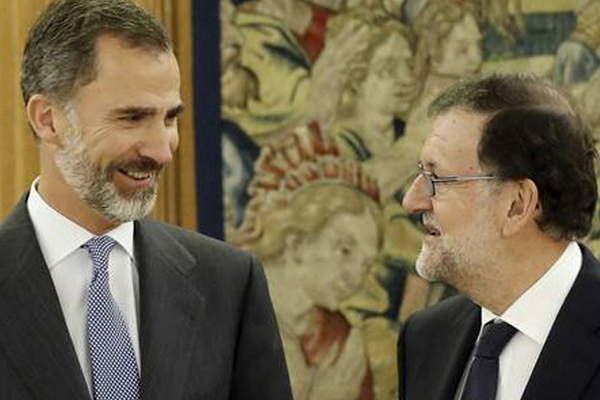 Rajoy comienza a formar gobierno por pedido del rey